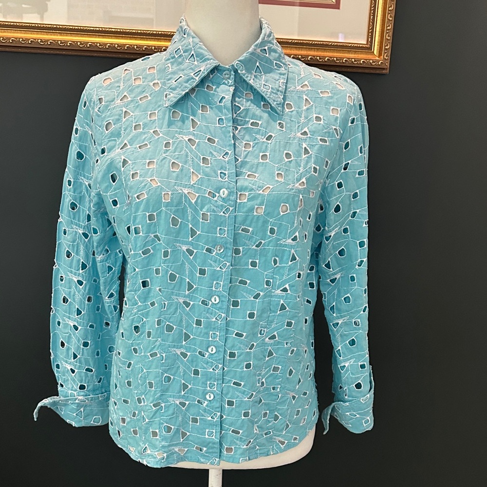 NWOT- Savvy By DT Studio Aqua Blue Button-Up Long Sleeve Eyelet Top